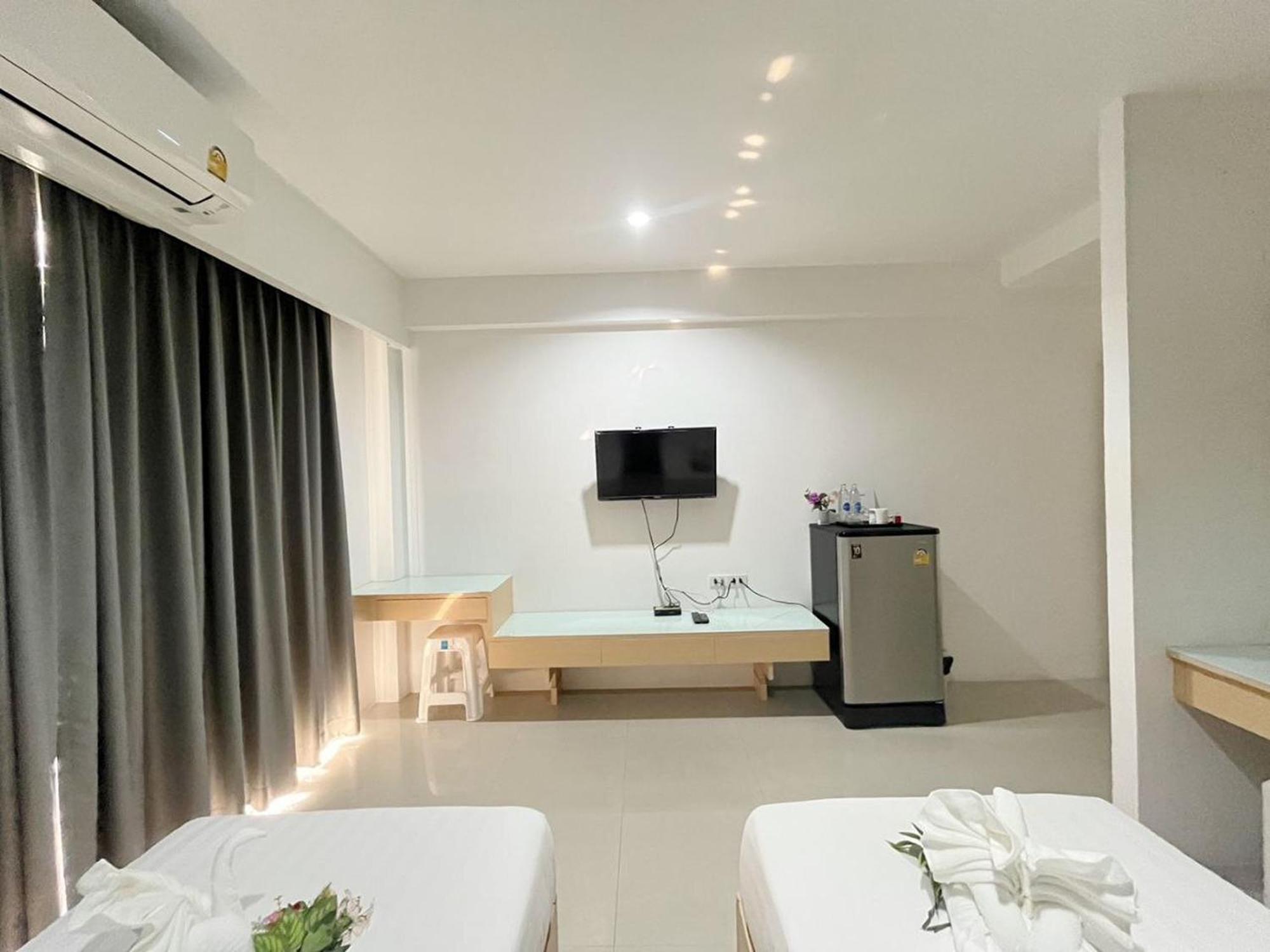 Ruan Plaisoi Apartment Bangkok Exterior foto